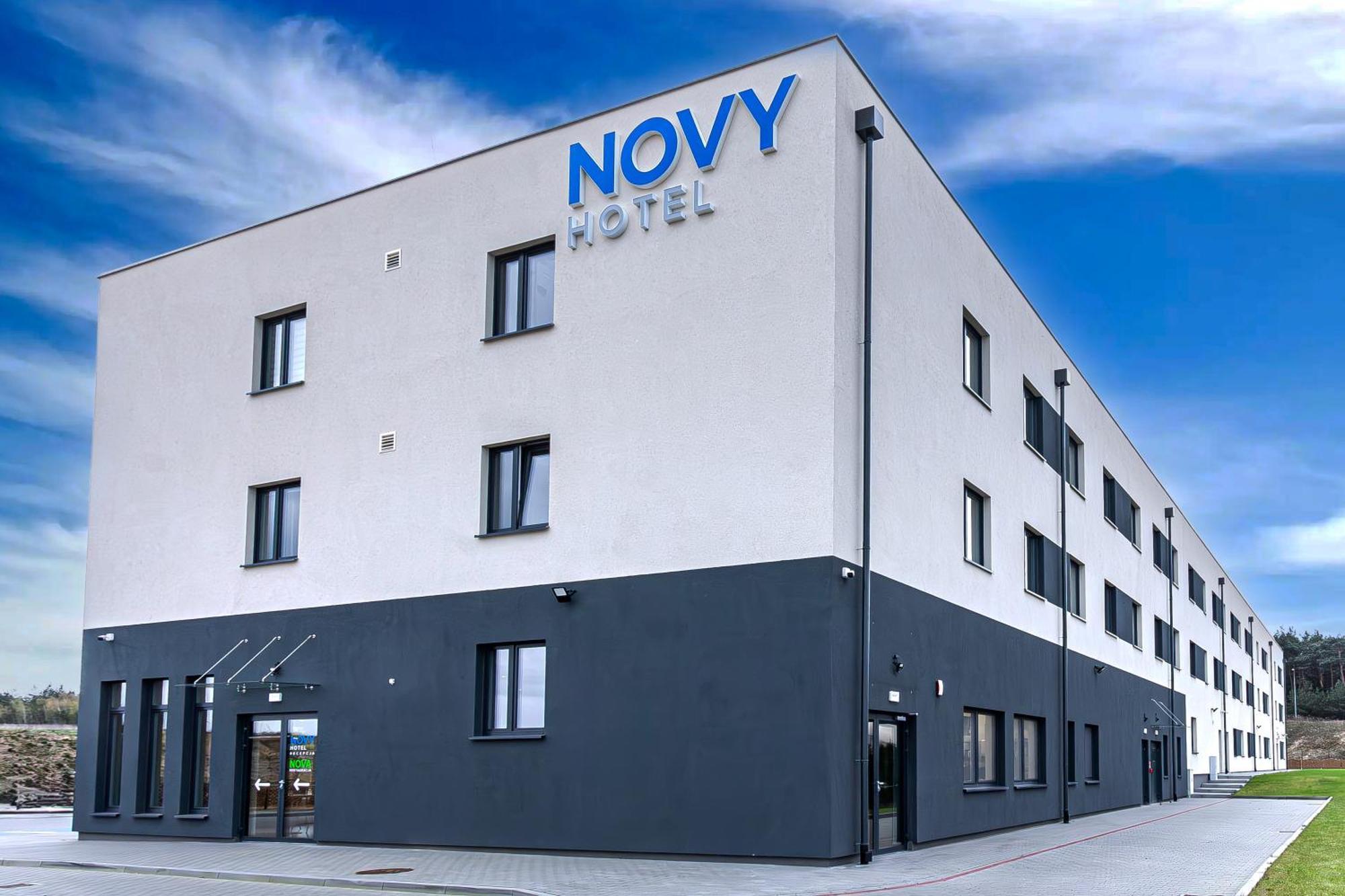 Novy Hotel Zielona Góra Dış mekan fotoğraf
