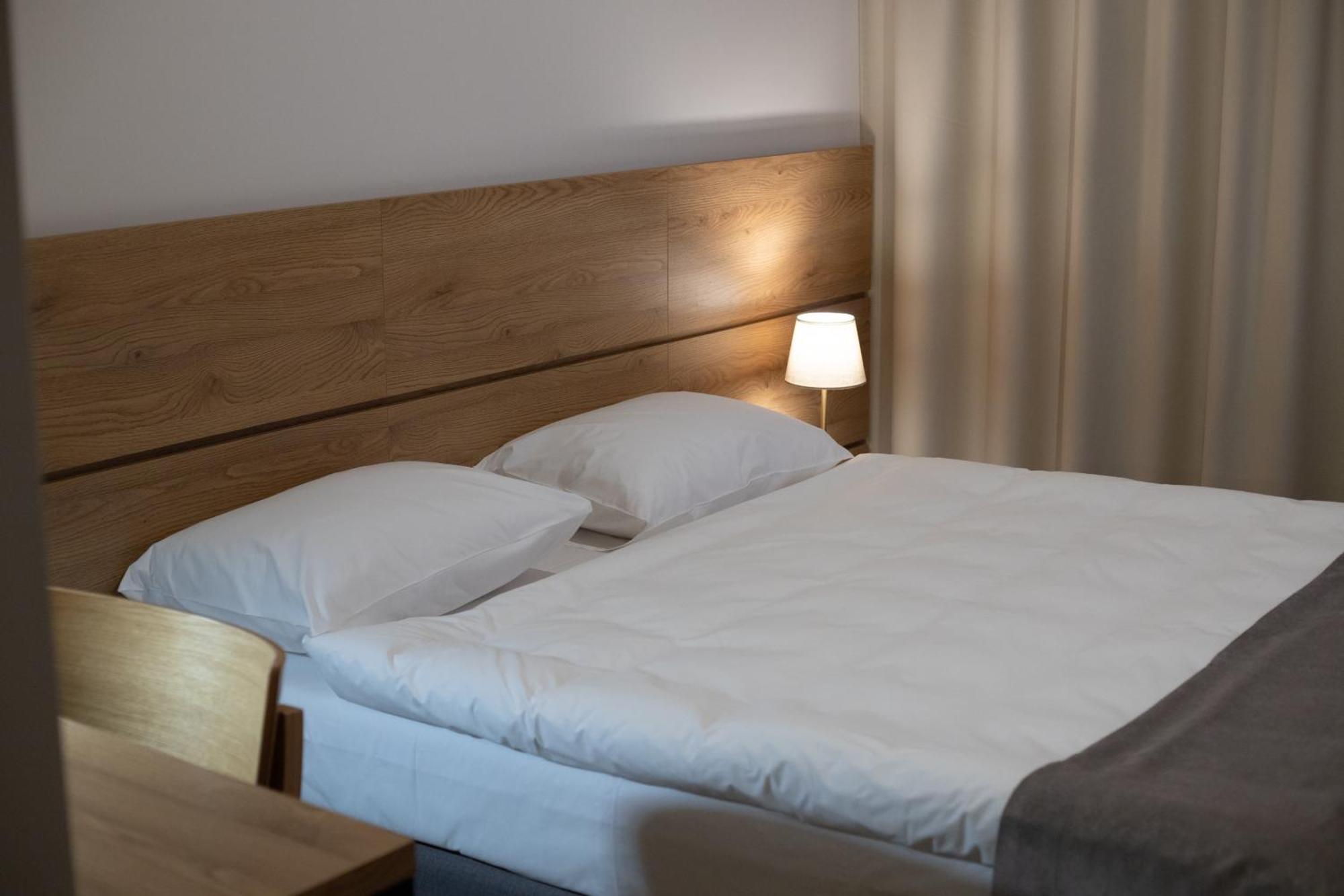 Novy Hotel Zielona Góra Dış mekan fotoğraf